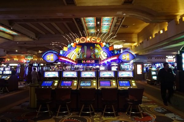 Differences Between Video and Classic Gaming Slot Machines